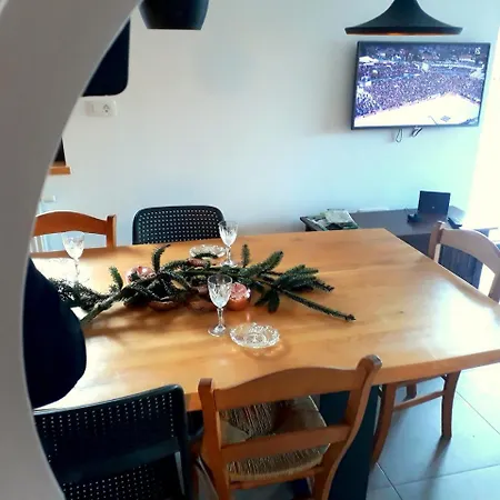Alpa Apartment *